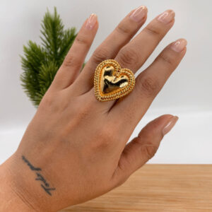 Anillo corazón tejido bronce con baño de oro 24k